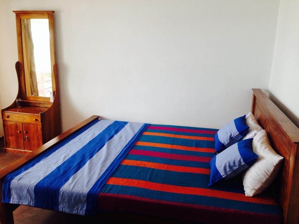 Rainbow Beach Hotel Hikkaduwa Bagian luar foto