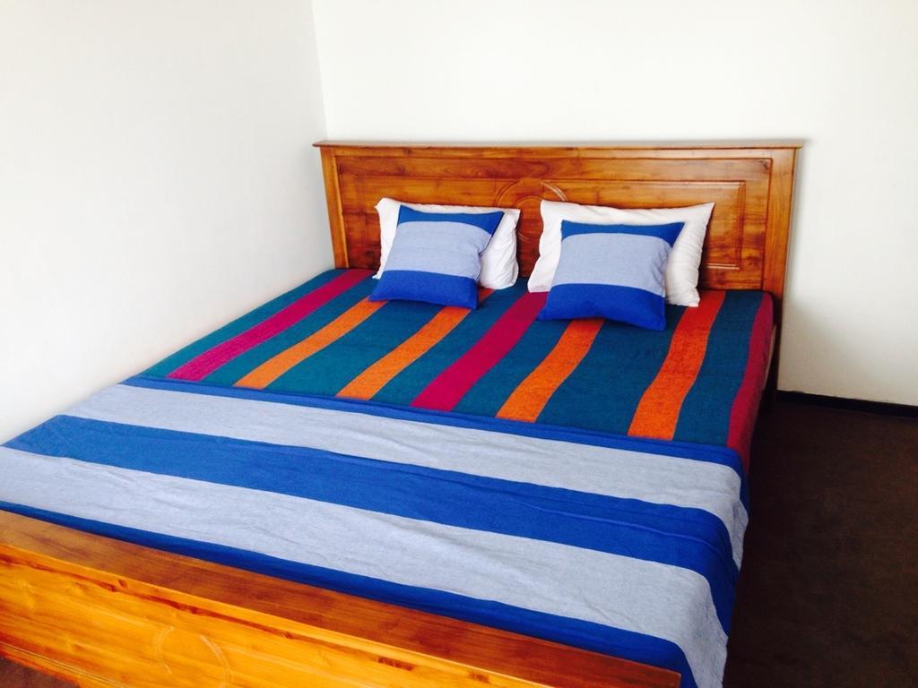Rainbow Beach Hotel Hikkaduwa Ruang foto