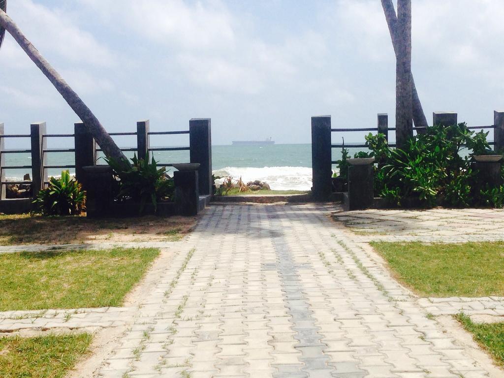 Rainbow Beach Hotel Hikkaduwa Bagian luar foto