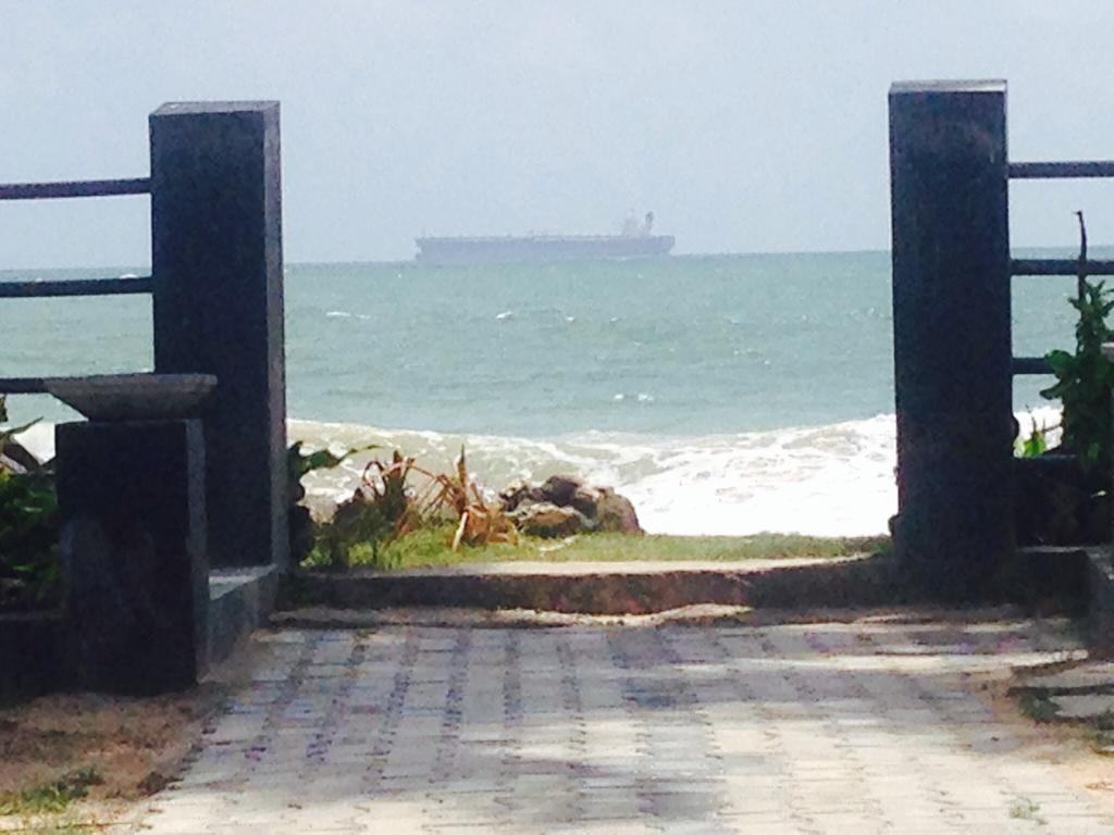Rainbow Beach Hotel Hikkaduwa Bagian luar foto