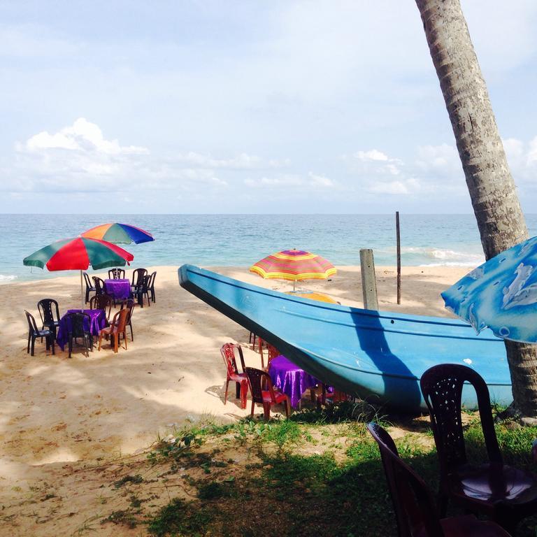 Rainbow Beach Hotel Hikkaduwa Bagian luar foto