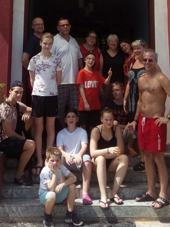 Rainbow Beach Hotel Hikkaduwa Bagian luar foto