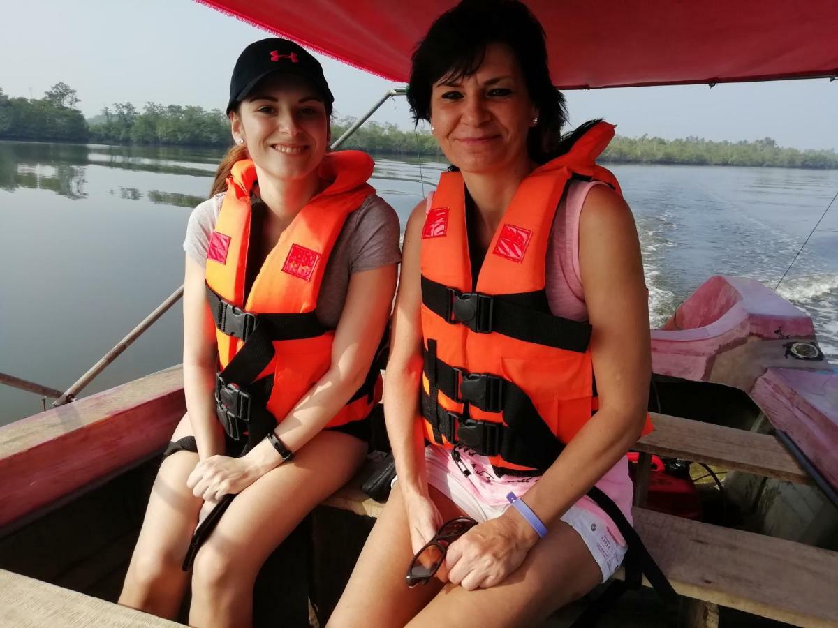 Rainbow Beach Hotel Hikkaduwa Bagian luar foto