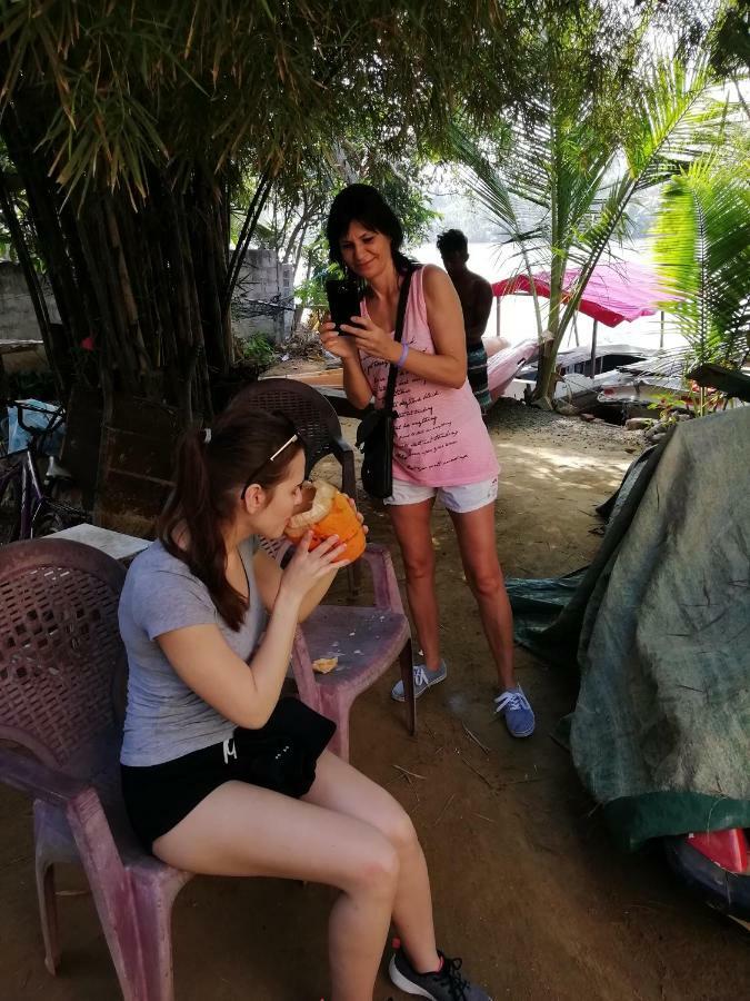 Rainbow Beach Hotel Hikkaduwa Bagian luar foto