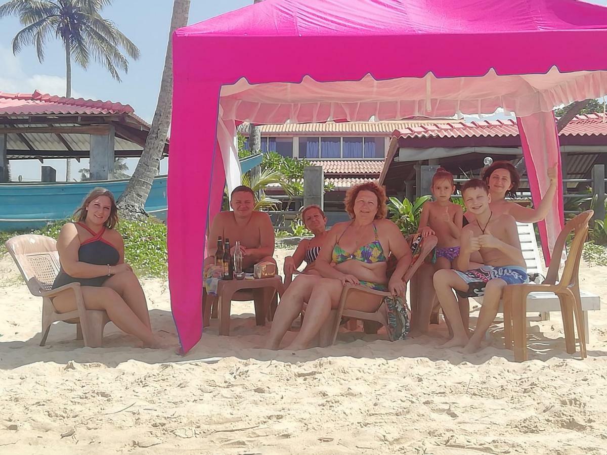Rainbow Beach Hotel Hikkaduwa Bagian luar foto