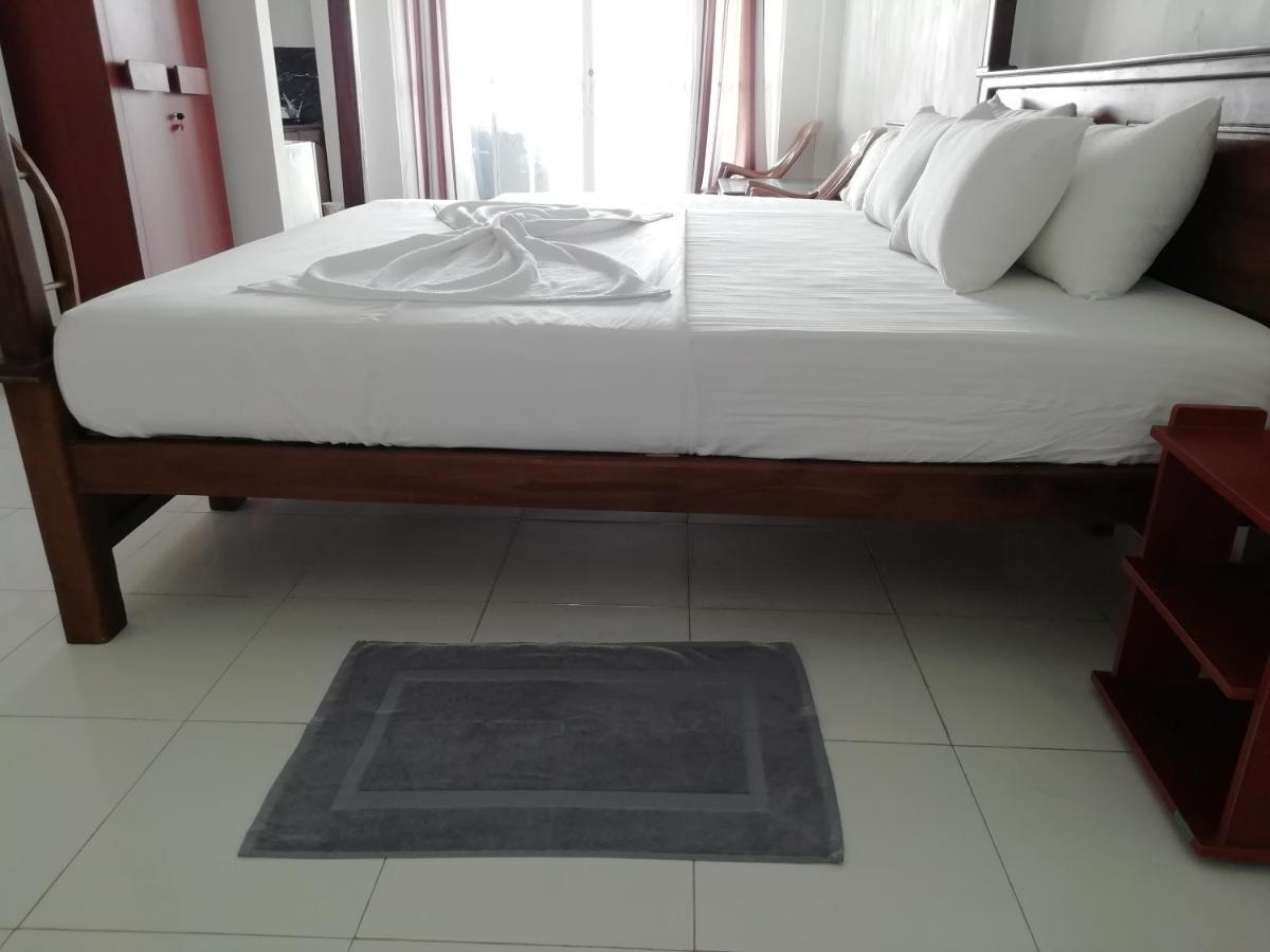 Rainbow Beach Hotel Hikkaduwa Ruang foto